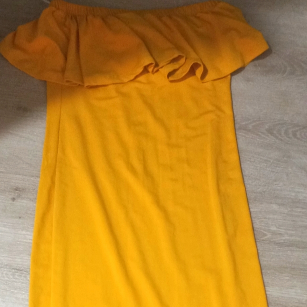 OFF THE SHOULDER FITTED DRESS